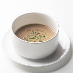 Truffle Mushroom Soup (ซุปครีมเห็ดและทรัฟเฟิล)