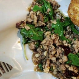 กะเพราคั่วพริกแห้งหมูสับ