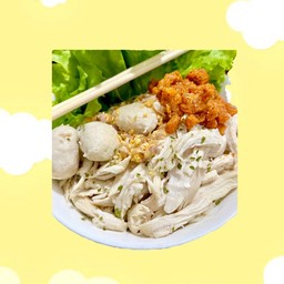 หมี่รวมมิตร + น้ำพริกหมูกระจก!