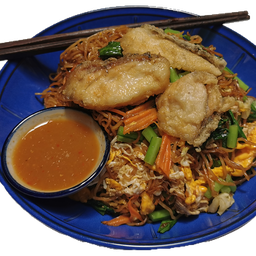 Fried Noodles Hong Kong Style With Sea Bass ( m )