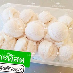 ไอติมกะทิครึ่งกก.+ โคน4อัน