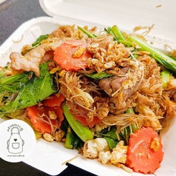 ผัดซีอิ๊วหมู เส้นใหญ่ เส้นหมี่