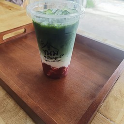 สตอเบอรี่ ชาเขียว