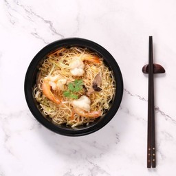 บะหมี่ผัด (หมู,ไก่) (L)