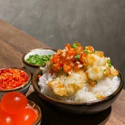 •ข้าวไข่ปลาหมึกคั่วไข่แดงเค็มพริกสด