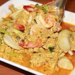 ผัดผงกะหรี่ทะเล