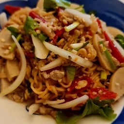 ยำมาม่า