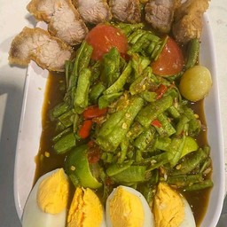 ตำถั่วหมูกรอบ
