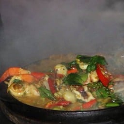 ผัดฉ่าทะเล