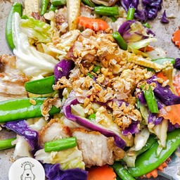 หมูกรอบผักผัดรวม