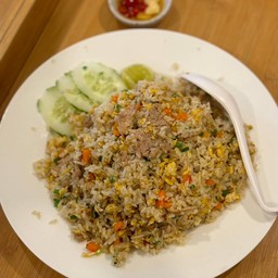 ข้าวผัดหมูจานใหญ่