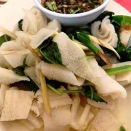 ลวกจิ้มใสไบนาง