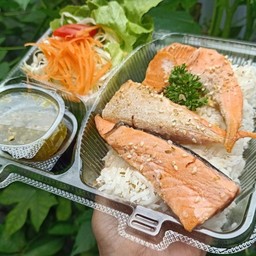 ข้าวปลาแซลมอล (เนื้อปลา)