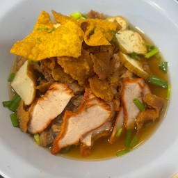 ก๋วยเตี๋ยวน้ำใสหมู