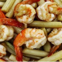 กุ้งผัดไหลบัว
