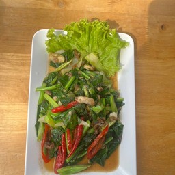 คะน้าปลาเค็ม