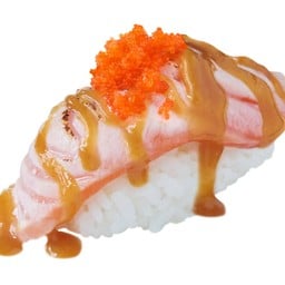ซูชิหน้าแซลมอนเบิร์นซอสมิโสะ