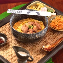 ข้าวซอยเนื้อตุ๋น - แม่บัว