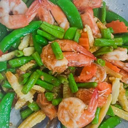 กุ้งผัดผัก 4 สหาย