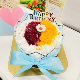 เค้กเค้กนมสด 2 รส (ฝอยทอง+สตอเบอรี่) 0.5 ปอนด์ (ฟรีป้ายHBDอันเล็ก)