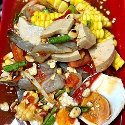 ตำไทข้าวโพดกุ้งสดไข่เค็มหมูยอ