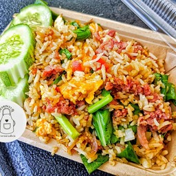 ข้าวผัดแหนม