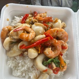 กระเพรา กุ้ง-หมึก