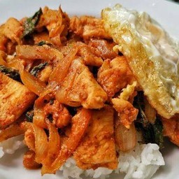 ผัดพริกเผา ราดข้าว