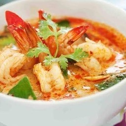 ต้มยำกุ้ง (กับข้าว)