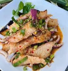 น้ำตกคอหมูย่าง