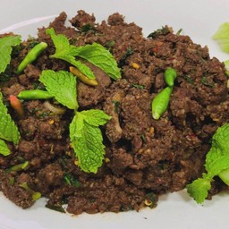 ก้อยคั่วเนื้อ