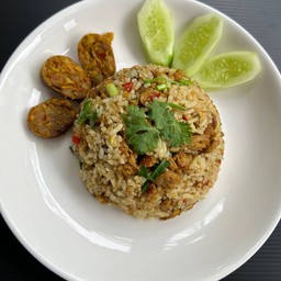 ข้าวผัดไส้อั่ว