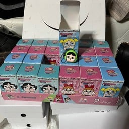 10 กล่องจุ่ม ปกติ 590 เหลือ 490 (แบบสุ่มลุ้นเองนะคะ)