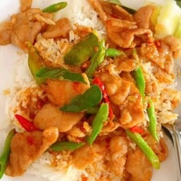 เจ้ขนุนครัวในบ้าน อาหารตามสั่ง