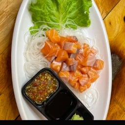 แซลม่อนหั่นเต๋าซาซิมิ 150กรัม