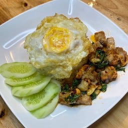 หมูกรอบเฮียที -