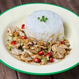 ข้าวไก่ผัดพริกเกลือ