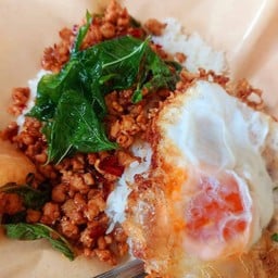 กะเพราหมูสับ