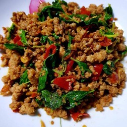 กะเพราหมูสับ(กับข้าว)