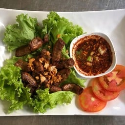 ไส้อ่อนทอดน้ำจิ้มแจ่ว