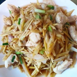 ผัดขิง หมู, ไก่  เลือกได้ค่ะ