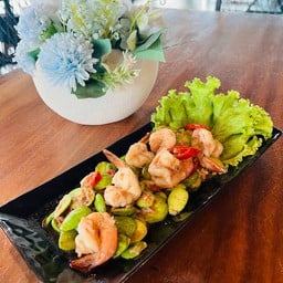 กุ้งผัดพริก/กะปิสะตอ/ผัดเครื่องแกง