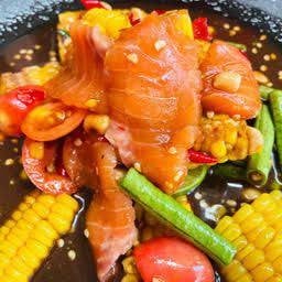 ตำข้าวโพดแซลมอน