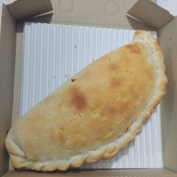 พิซซ่าพับไส้ทะลัก ผักโขมชีส