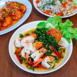 ยำคะน้ากุ้งสด