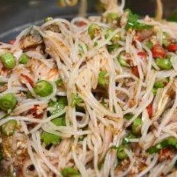 ยำขนมจีน ข้าวไข่ข้น ยำวุ้นเส้น กาแฟ บ้านเขียว (Green house)