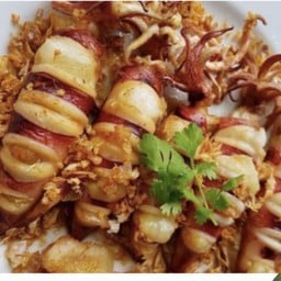 RE005หมึกไข่ทอดกระเทียม