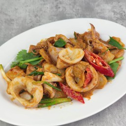 ปลาหมึกผัดไข่เค็ม