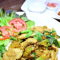 ผัดซีอิ้วหมู