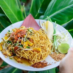ผัดไทยบะหมี่กรอบ